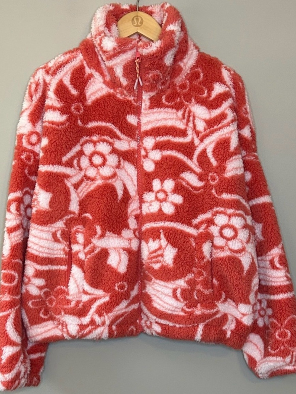 American Eagle Red/White Bear Hug Cozy Sherpa Zip Jacket Size Med Oversized Fall - Picture 7 of 13